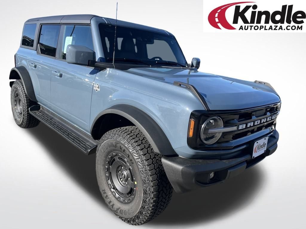 New 2025 Ford Bronco Outer Banks w/ Sasquatch Package image 1