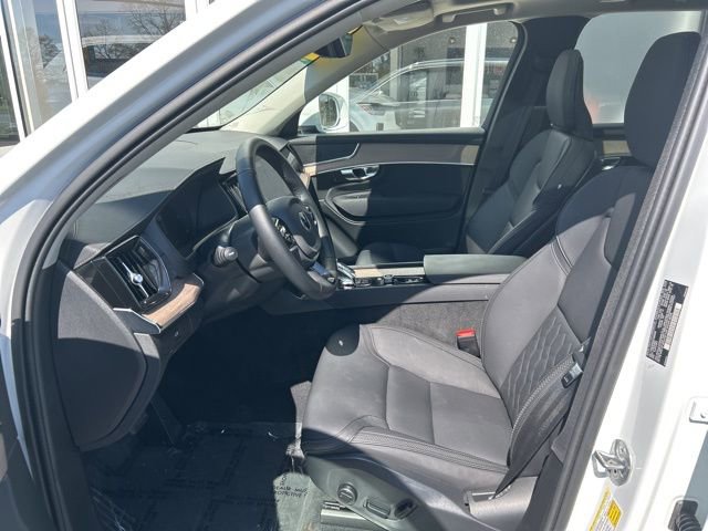 Used 2025 Volvo XC90 B5 Plus AWD/4WD image 17