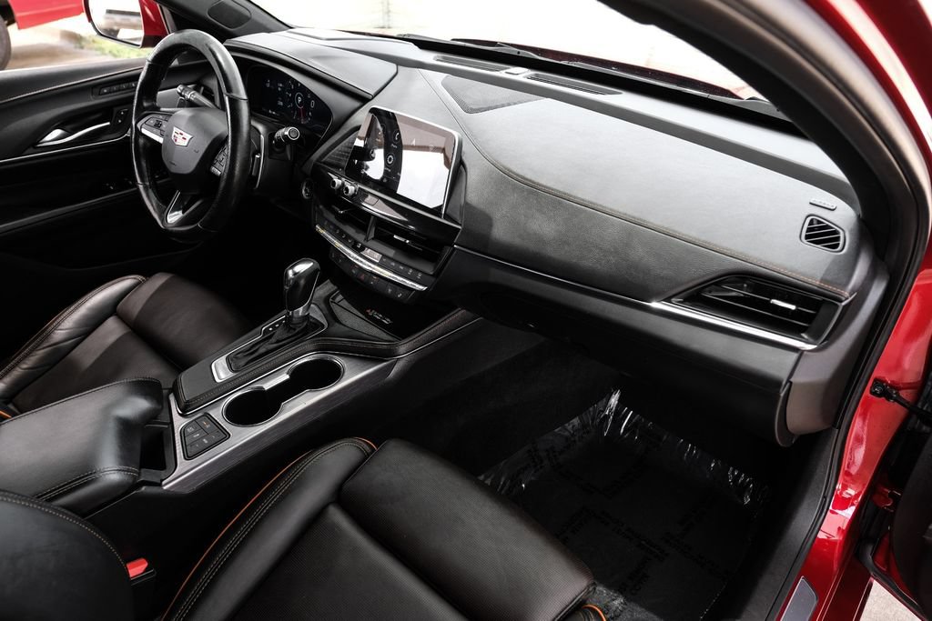 Used 2023 Cadillac CT4 Sport RWD image 11