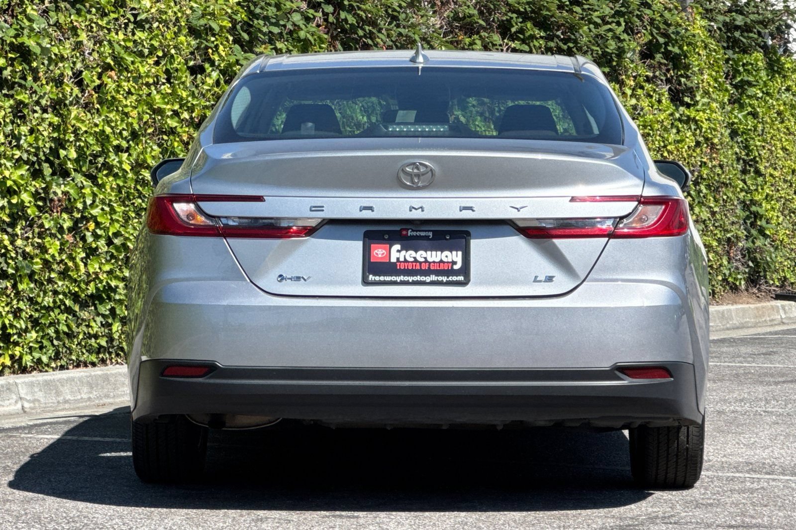 Used 2025 Toyota Camry LE FWD image 6