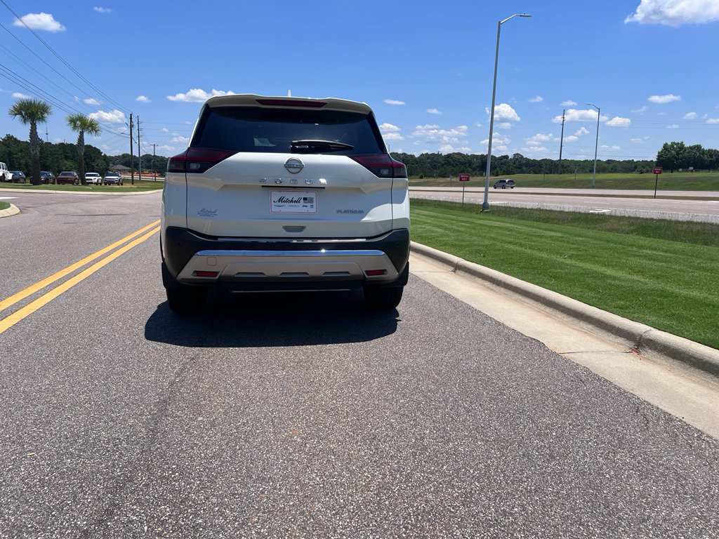 Used 2023 Nissan Rogue Platinum FWD image 7