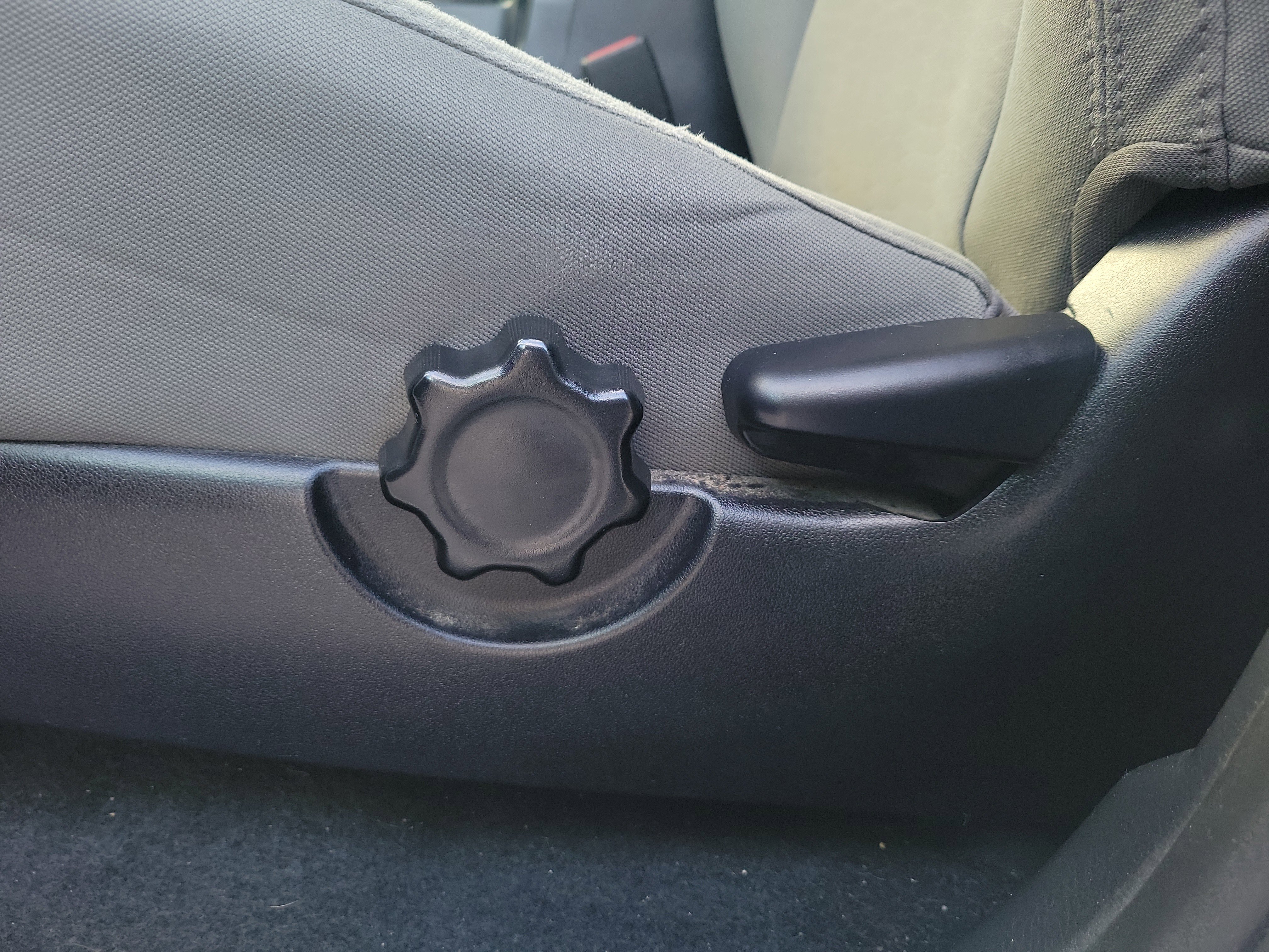 Certified 2019 Toyota Tacoma SR w/ SR Convenience Package image 14