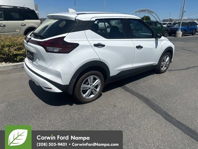 Used 2023 Nissan Kicks S FWD image 7