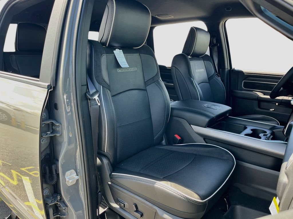 New 2026 RAM 2500 Laramie AWD/4WD image 29