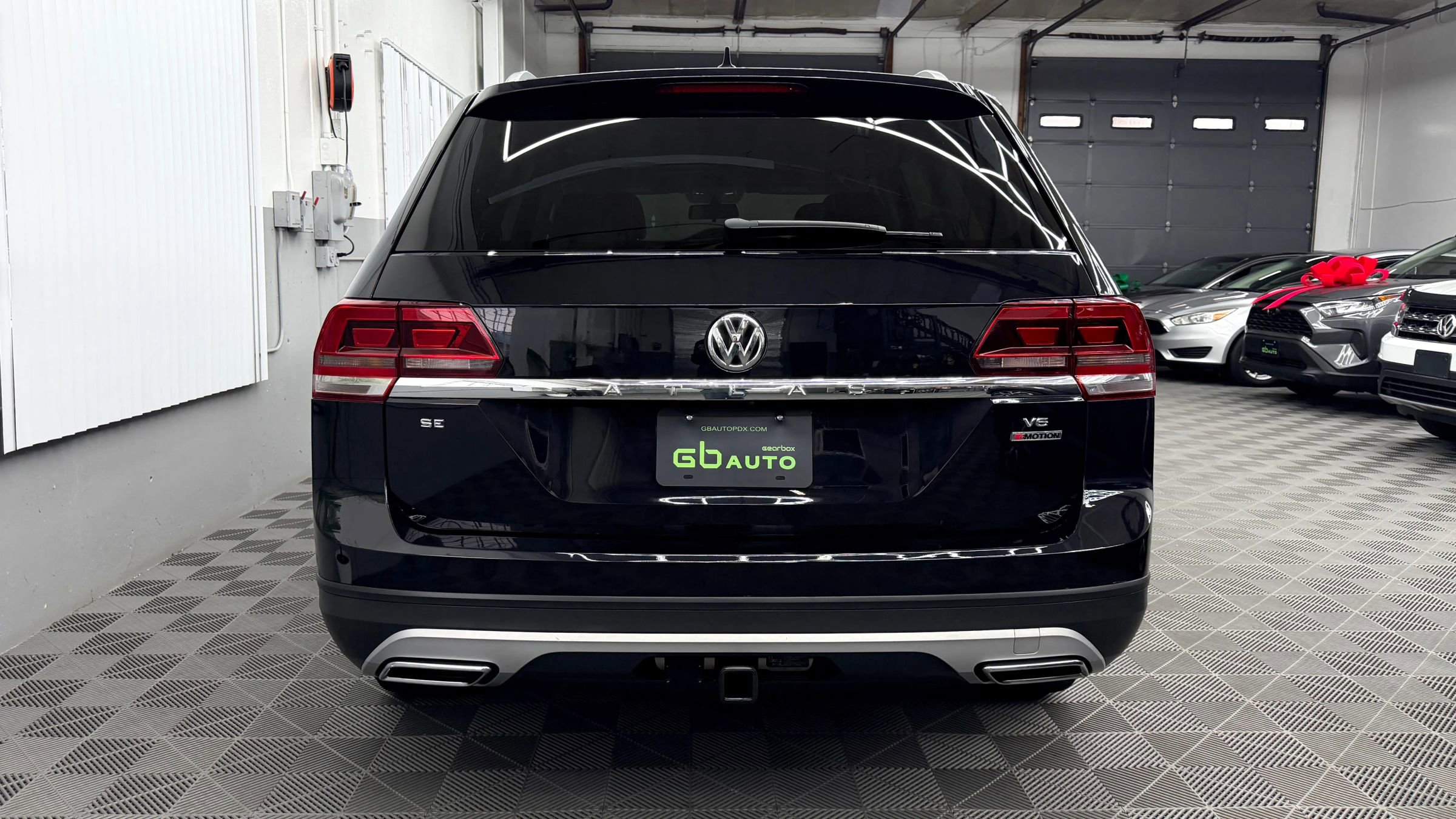 Used 2018 Volkswagen Atlas SE image 3