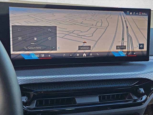 Used 2025 BMW 330i Sedan w/ M Sport Package image 12