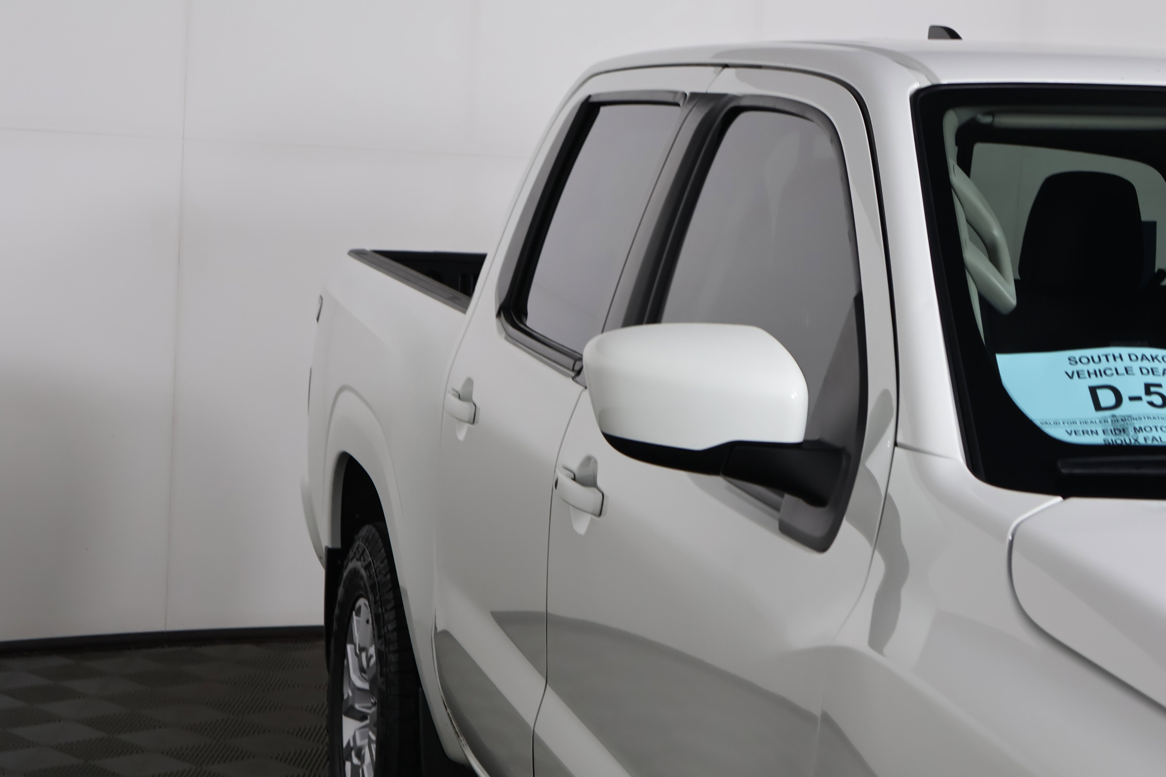 Used 2022 Nissan Frontier SV image 14