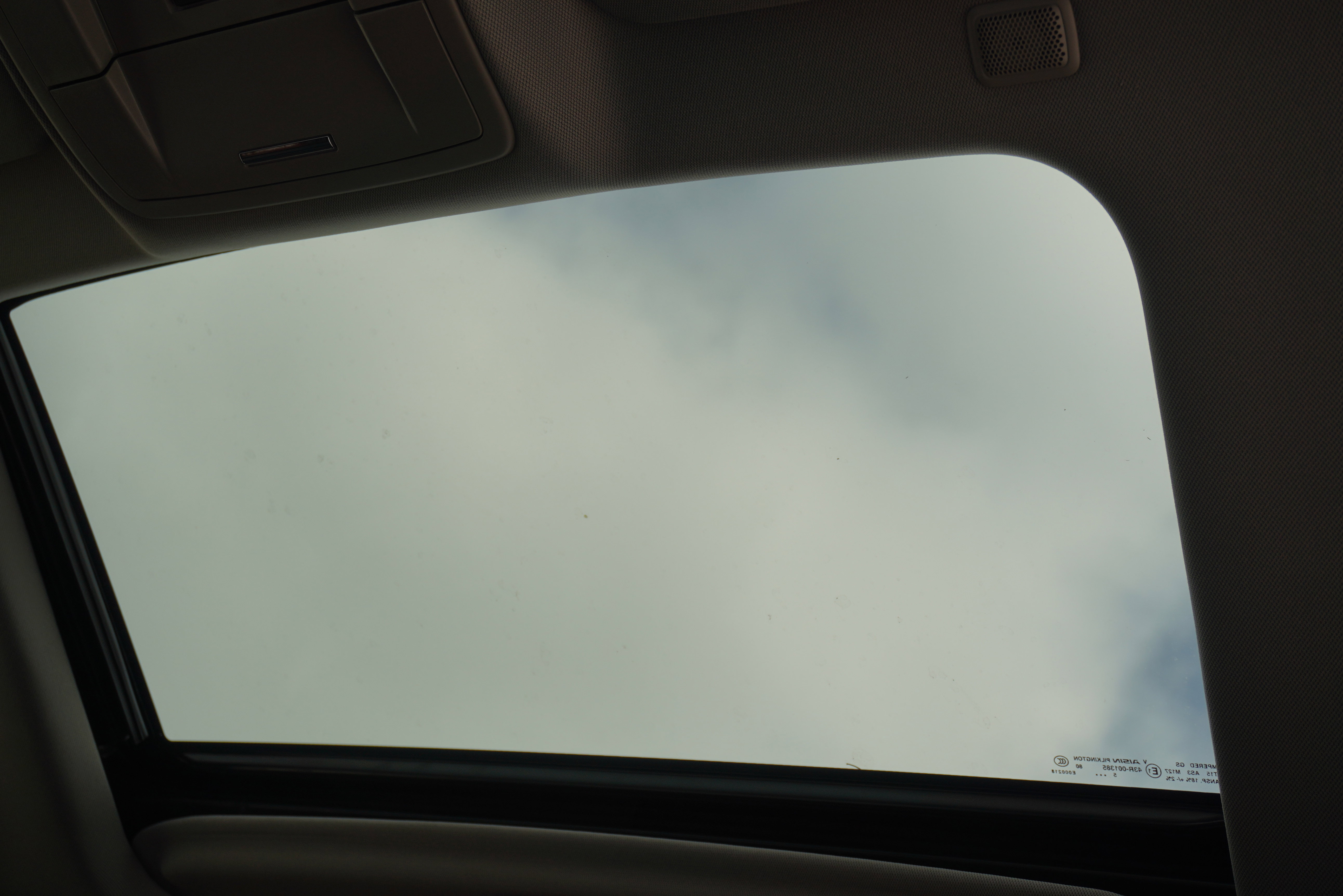 Used 2016 Chevrolet Suburban LTZ image 23