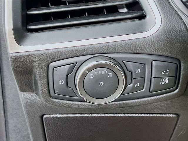 Used 2022 Ford Edge ST-Line w/ Class II Trailer Tow Package image 9