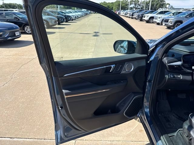 Used 2026 Buick Enclave Avenir w/ Super Cruise Package AWD/4WD image 9