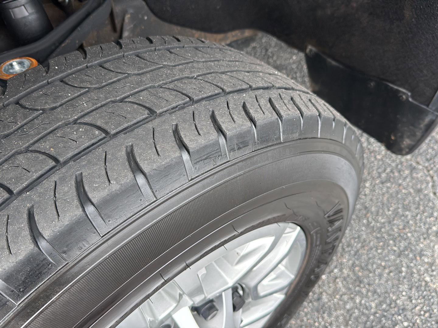 Used 2024 Chevrolet Silverado 2500 LT image 34