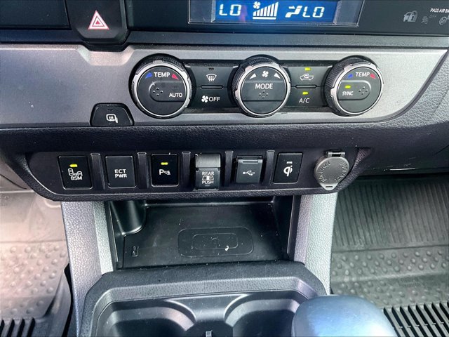 Used 2022 Toyota Tacoma TRD Sport w/ Technology Package RWD image 24