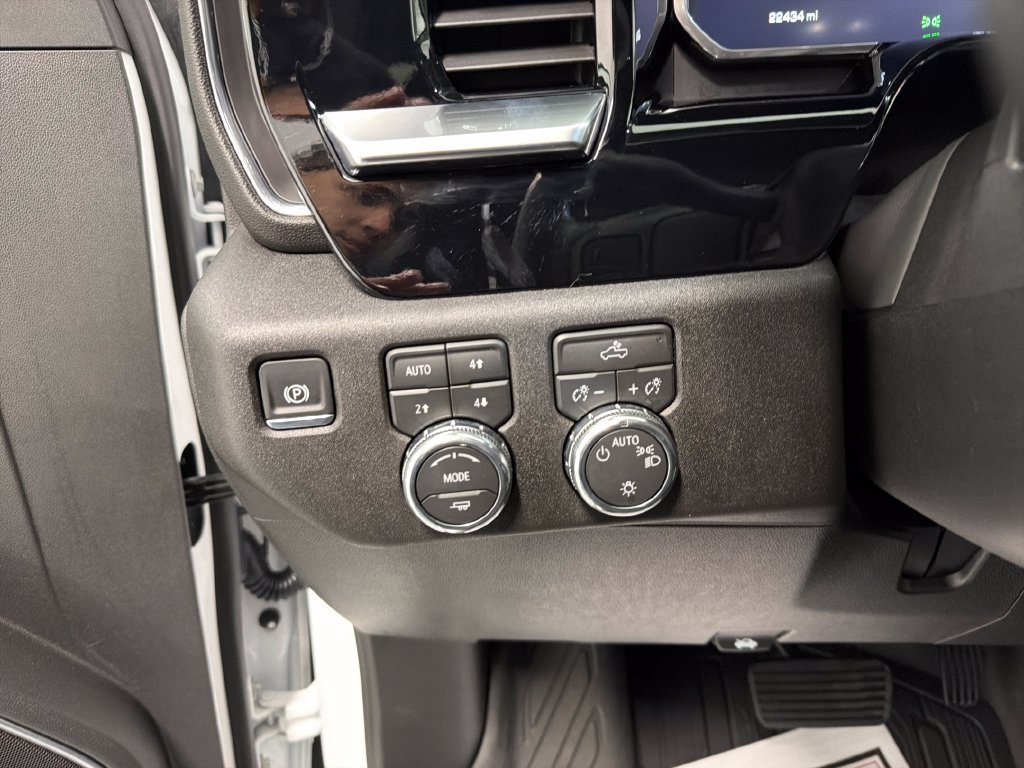 Used 2026 GMC Sierra 1500 SLE AWD/4WD image 19