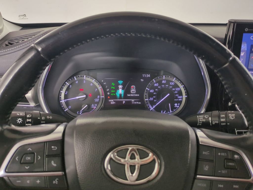 Used 2021 Toyota Highlander Platinum image 36