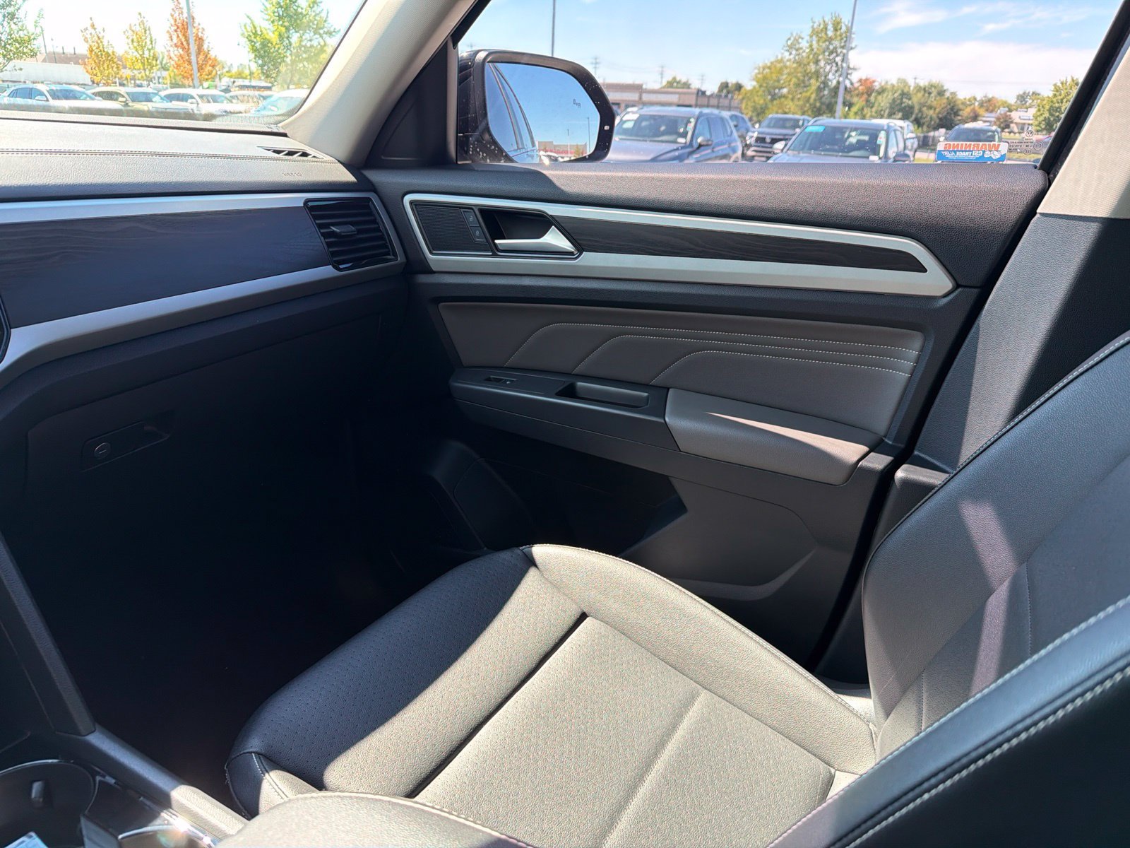 Certified 2023 Volkswagen Atlas SE AWD/4WD image 38