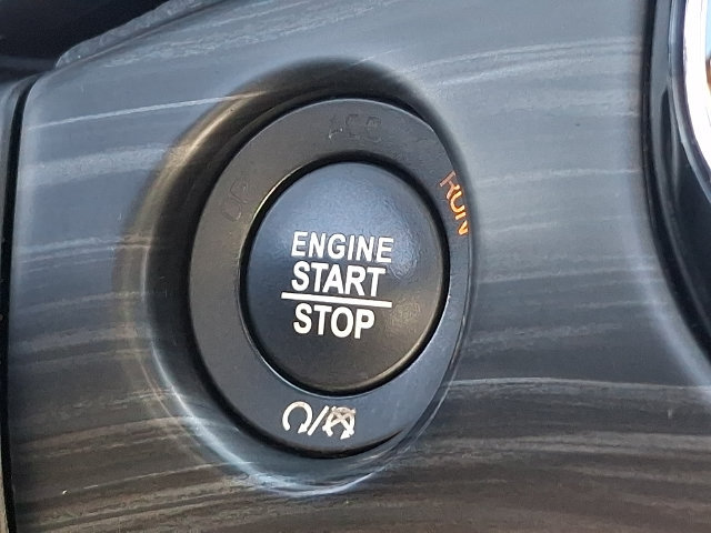 Used 2019 Jeep Grand Cherokee Laredo AWD/4WD image 25