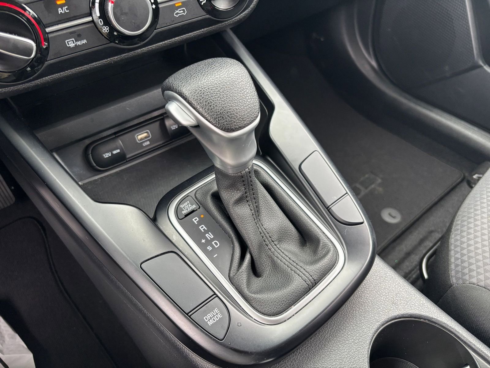 Used 2025 Kia Soul LX w/ LX Technology Package image 44