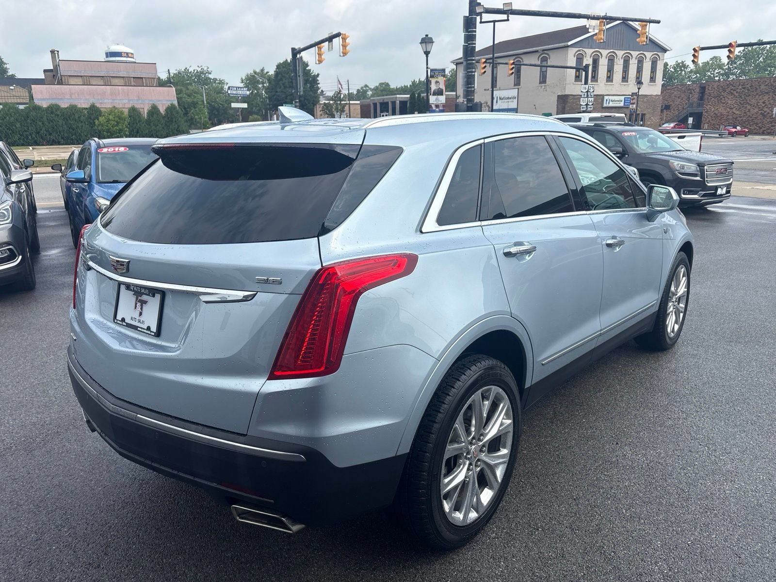 Used 2017 Cadillac XT5 Luxury w/ Driver Awareness Package AWD/4WD image 5