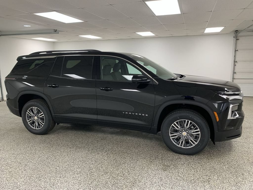 New 2026 Chevrolet Traverse LT w/ Driver Confidence Package AWD/4WD image 1