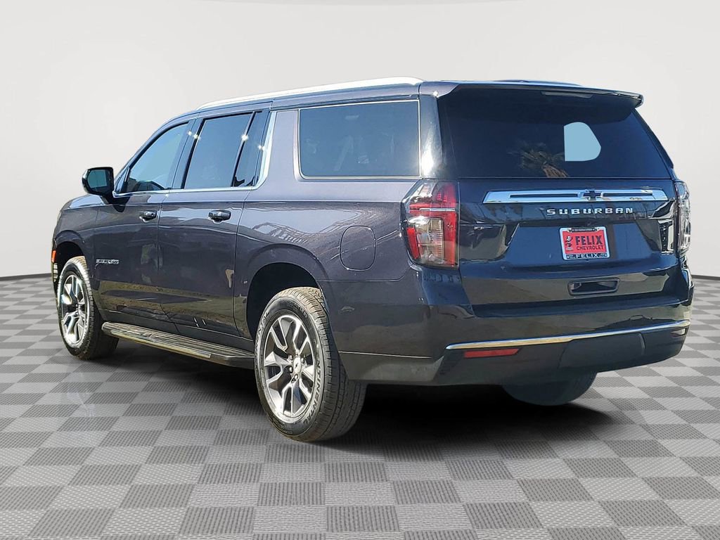 Used 2023 Chevrolet Suburban LS image 4
