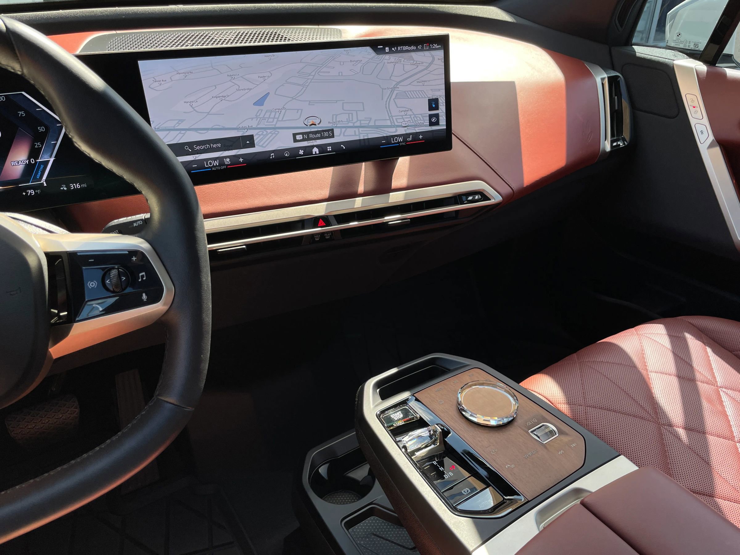 Used 2024 BMW iX xDrive50 w/ Luxury Package image 5