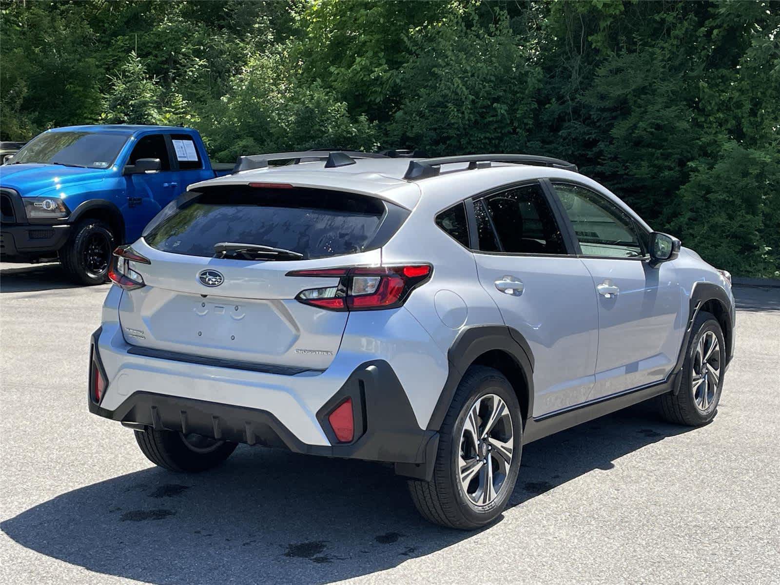 Used 2024 Subaru Crosstrek 2.0i Premium AWD/4WD image 5