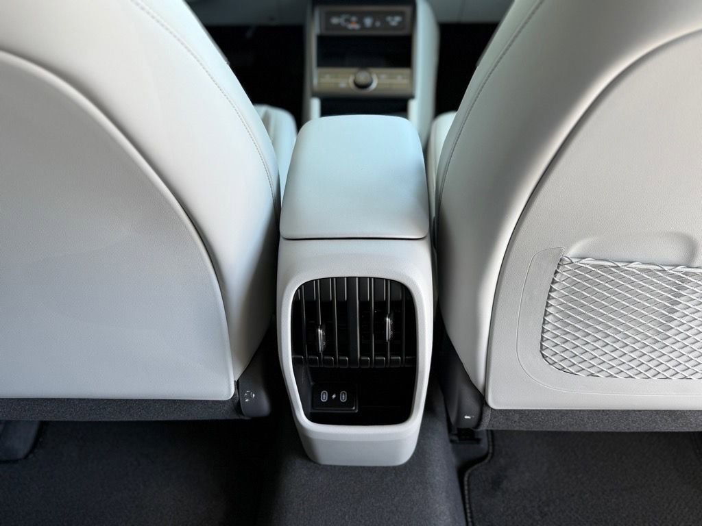 New 2026 Hyundai Kona SEL Premium image 17