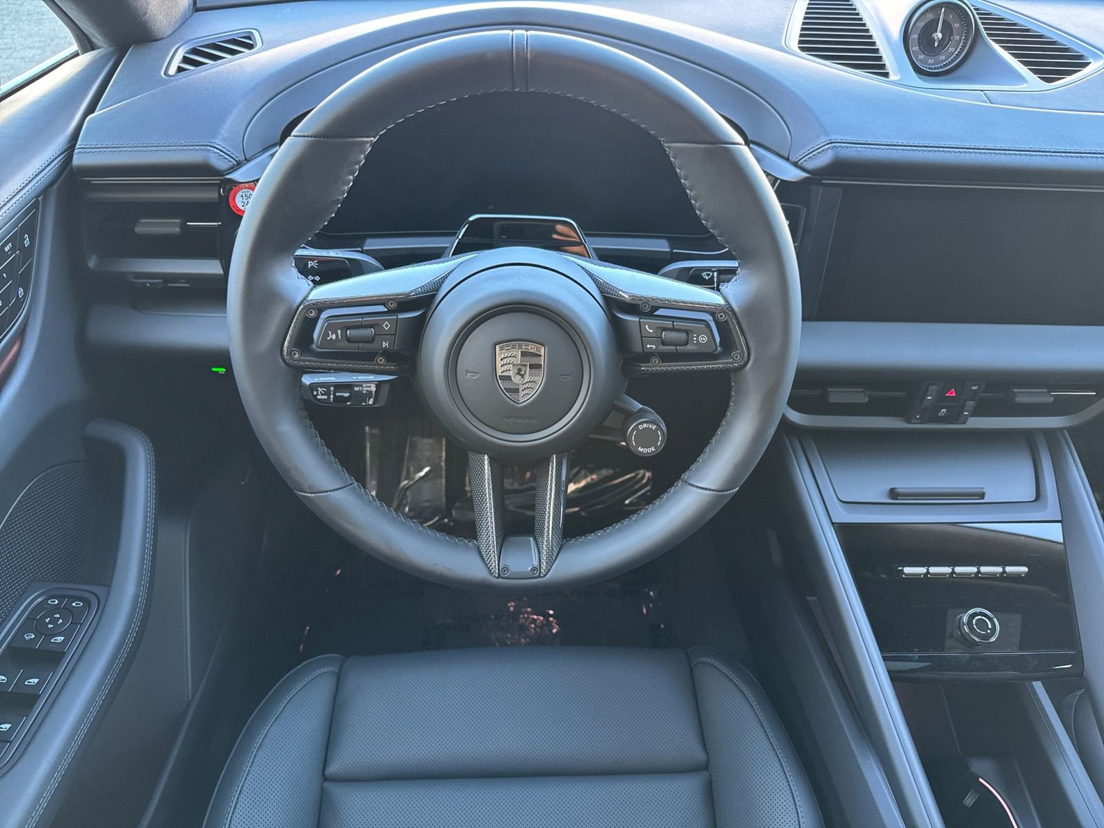 New 2026 Porsche Macan Turbo Electric image 16