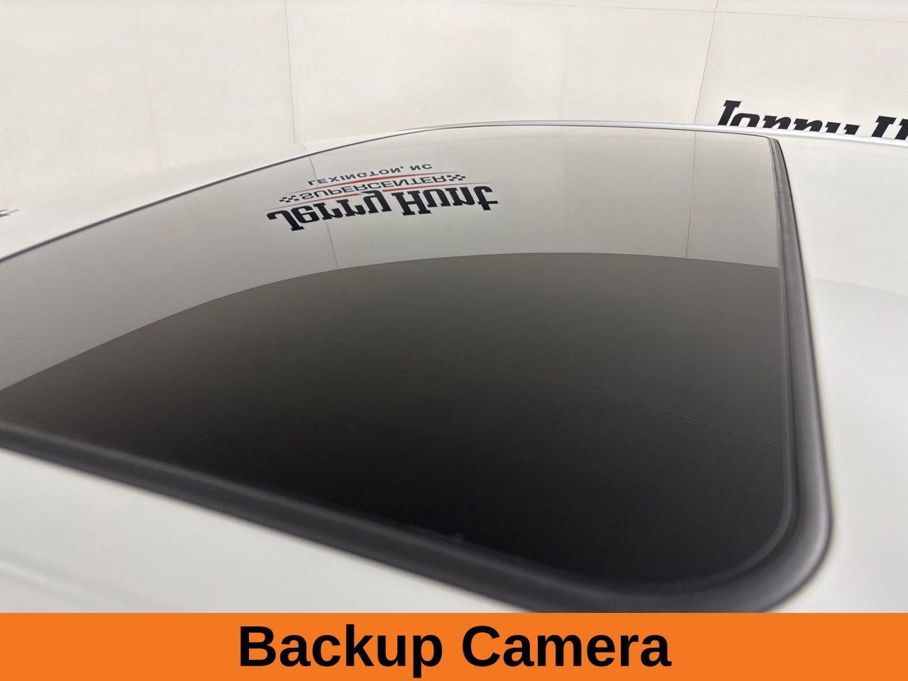 Used 2019 Toyota Avalon Touring FWD image 9