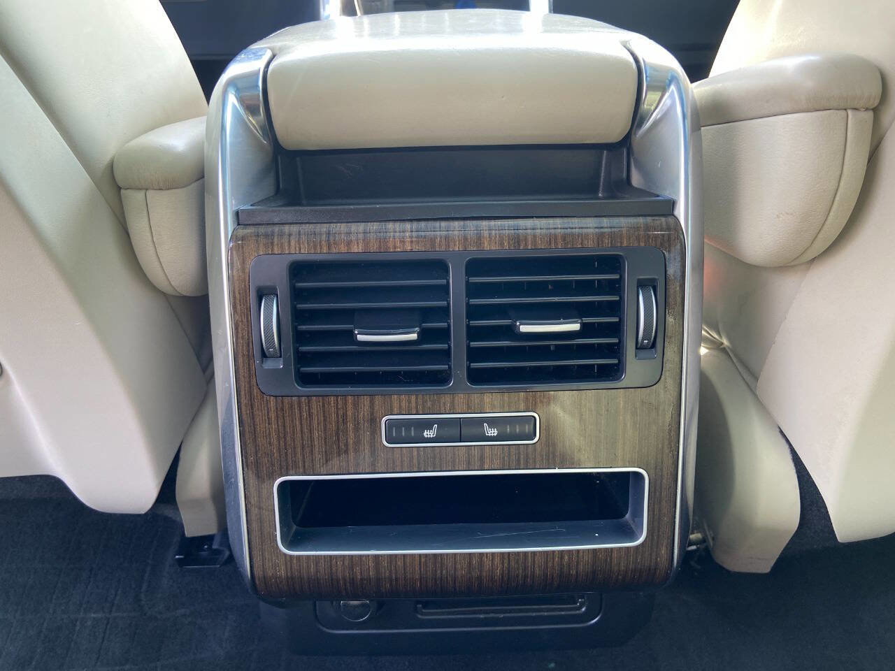 Used 2017 Land Rover Range Rover Sport HSE image 16