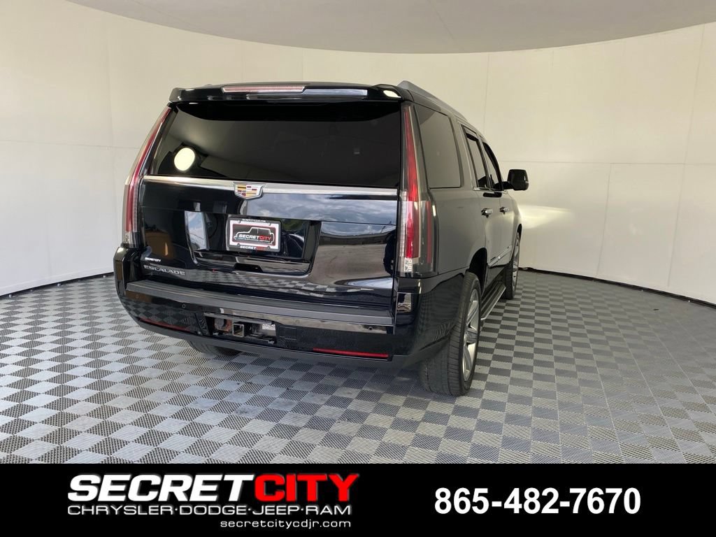 Used 2016 Cadillac Escalade Luxury AWD/4WD image 7