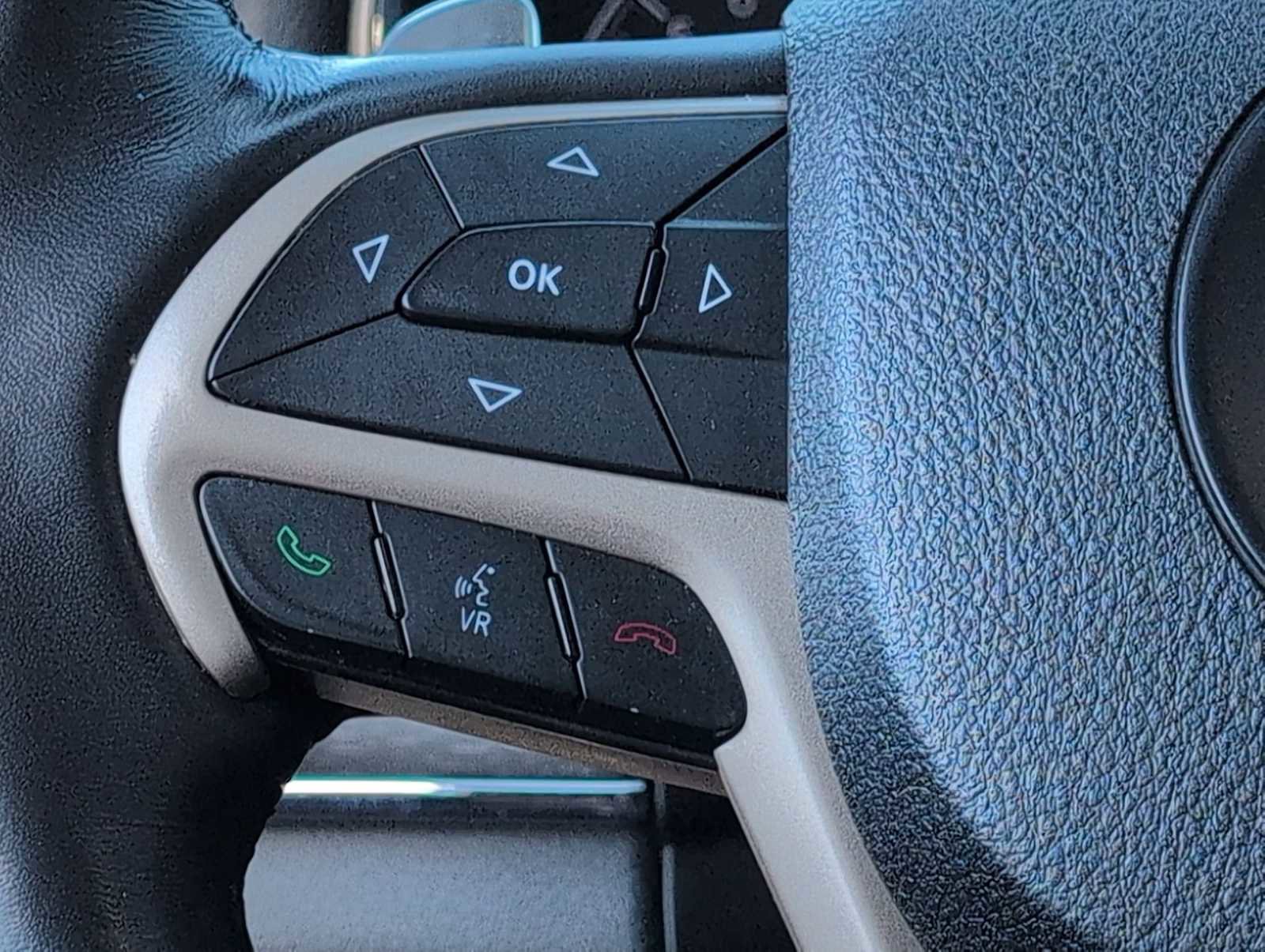 Used 2015 Jeep Grand Cherokee Limited image 23