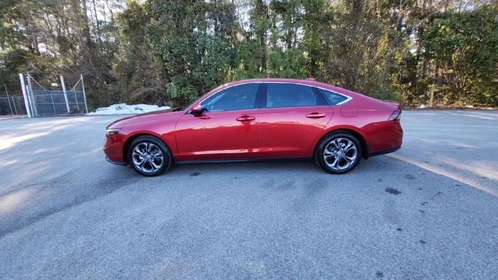 Used 2023 Honda Accord EX image 10