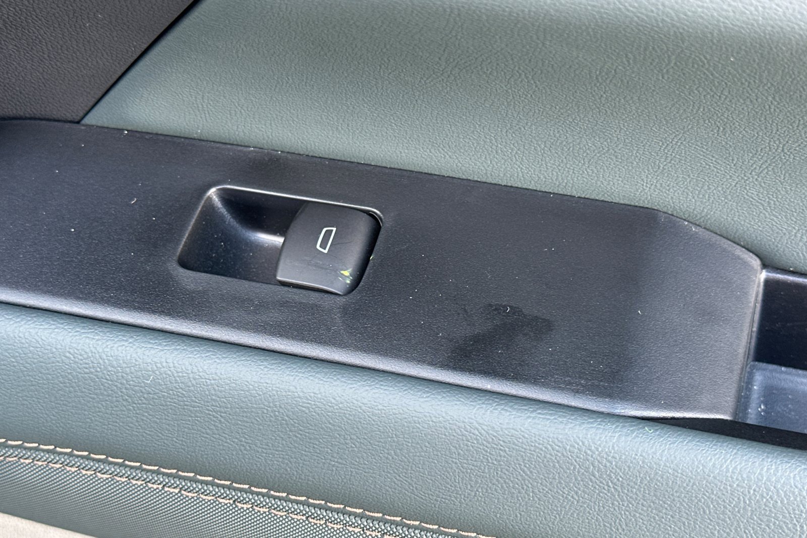 Used 2026 GMC Terrain AT4 w/ Convenience Package III image 21