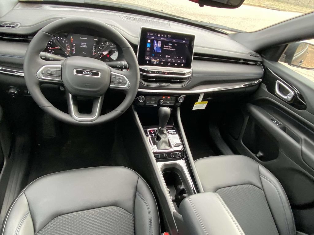 New 2026 Jeep Compass Latitude AWD/4WD image 41