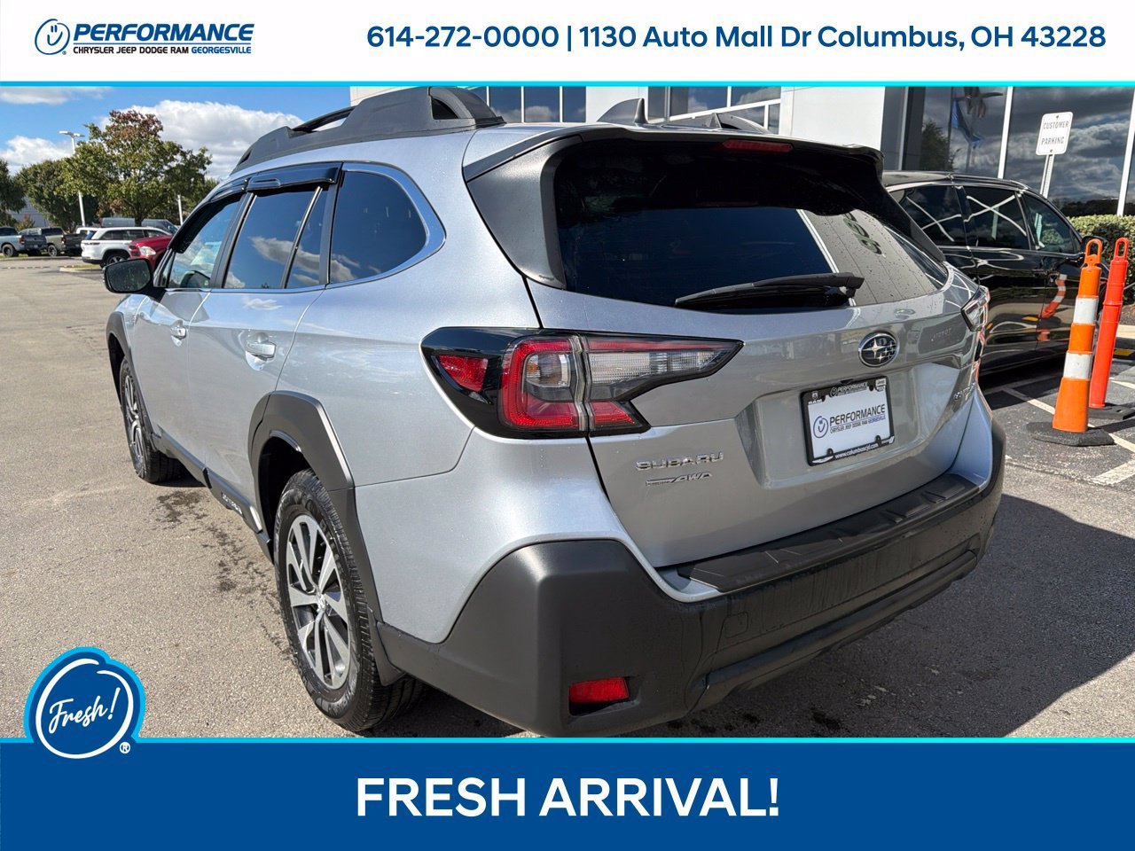 Used 2025 Subaru Outback Premium AWD/4WD image 8