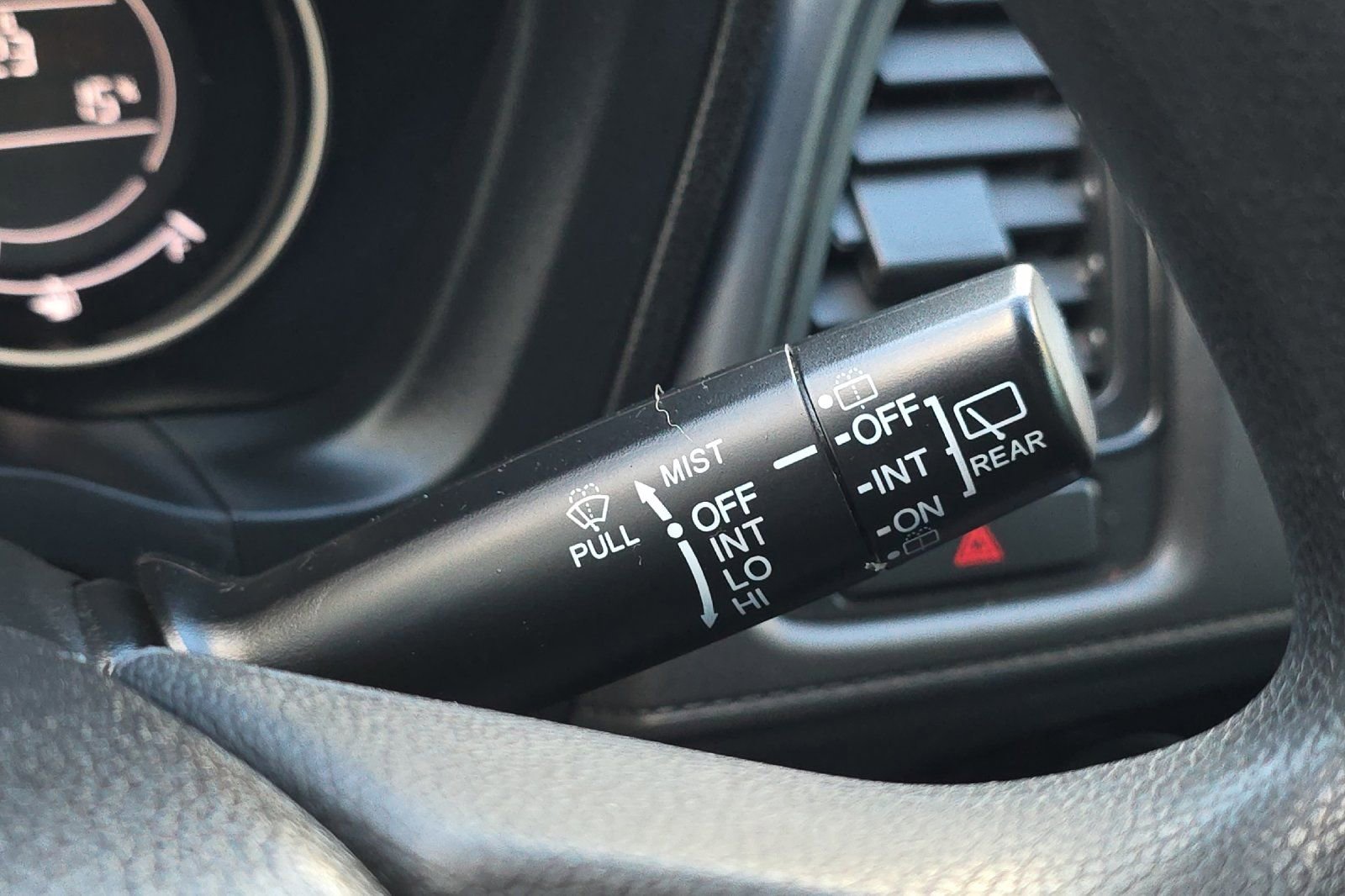 Used 2016 Honda HR-V LX image 32