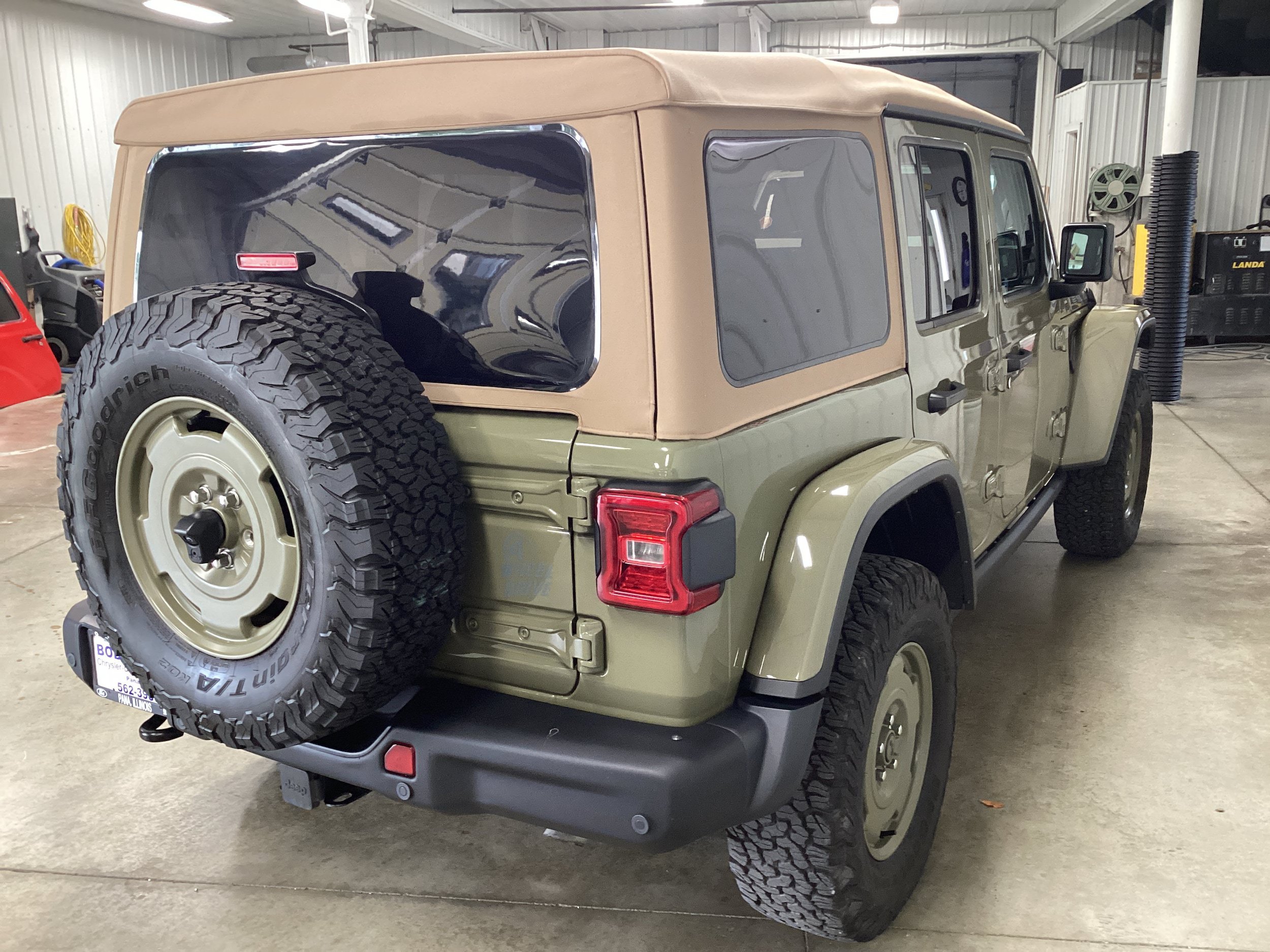 Used 2025 Jeep Wrangler Unlimited Sport S 4xe AWD/4WD image 7