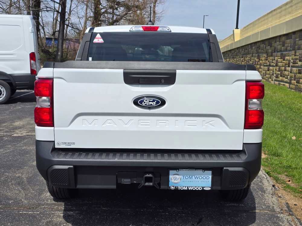 Used 2025 Ford Maverick XL w/ Equipment Group 102A image 11