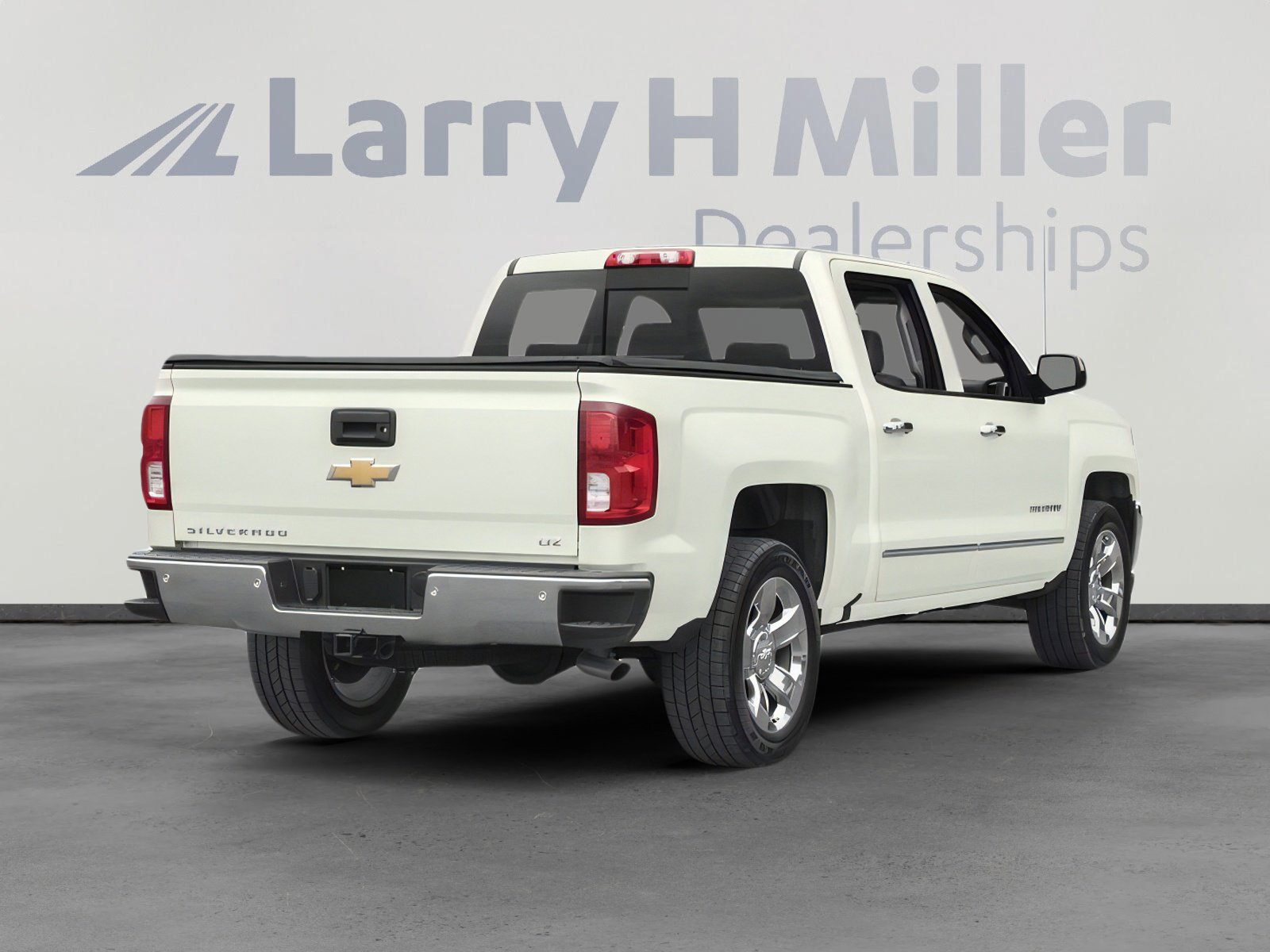 Used 2016 Chevrolet Silverado 1500 LTZ w/ LTZ Plus Package image 2