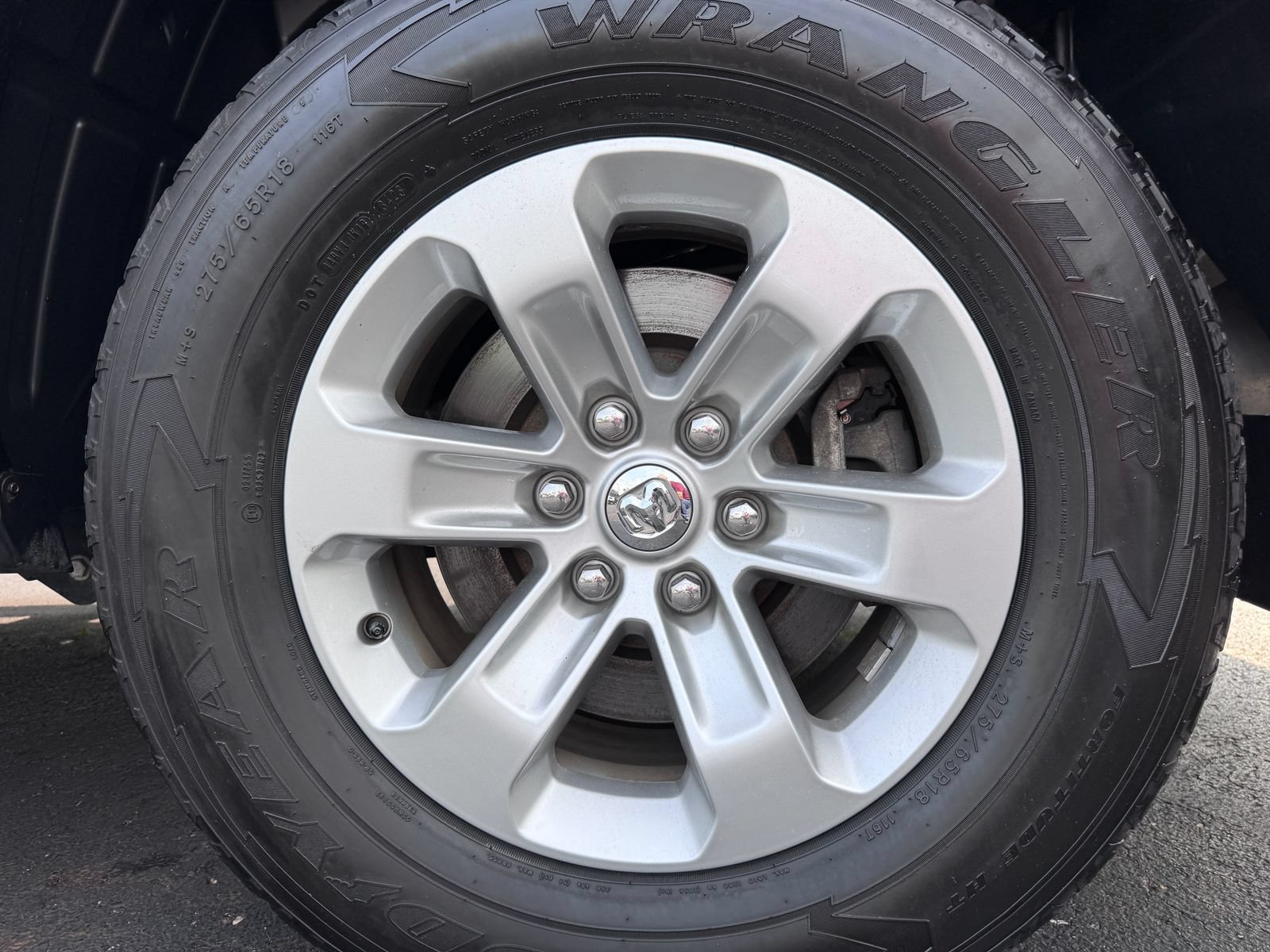 Used 2022 RAM 1500 Laramie AWD/4WD image 32
