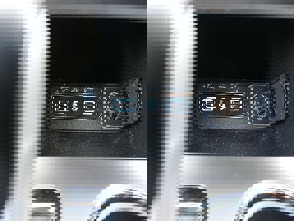 Used 2021 Jeep Grand Cherokee Laredo image 23