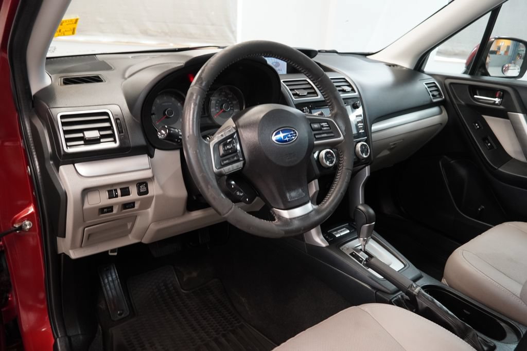 Used 2016 Subaru Forester 2.5i Limited AWD/4WD image 5