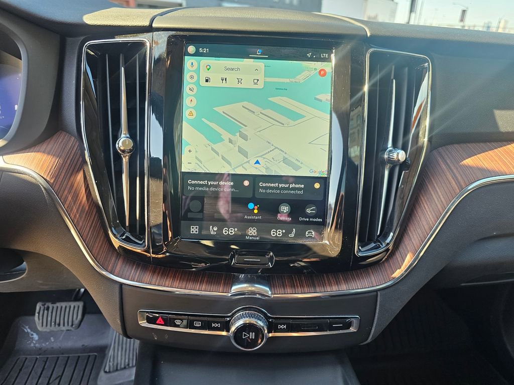 Certified 2023 Volvo XC60 B5 Plus image 24