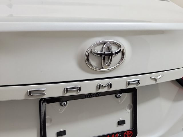 Used 2023 Toyota Camry XLE FWD image 9