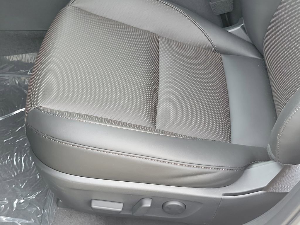 New 2026 MAZDA MAZDA3 2.5 S Hatchback w/ Premium Pkg FWD image 19