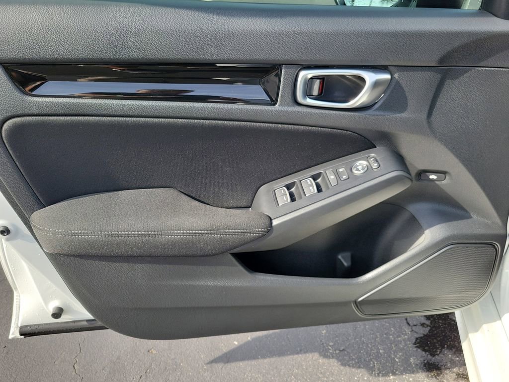 Certified 2025 Honda Civic Sport image 17