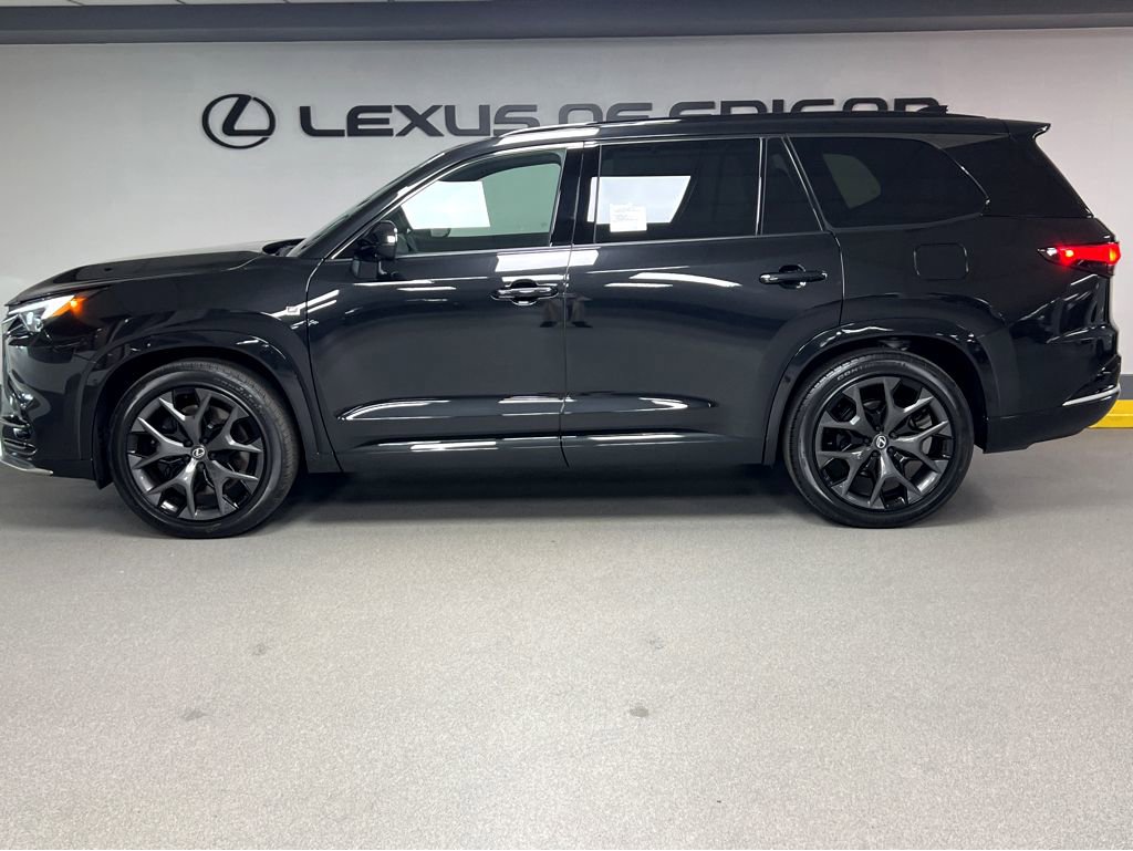 New 2026 Lexus TX 500h AWD image 4