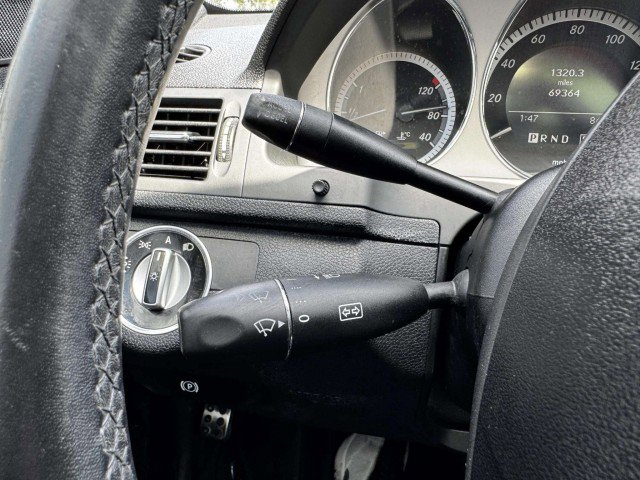 Used 2011 Mercedes-Benz C 300 Sport image 23