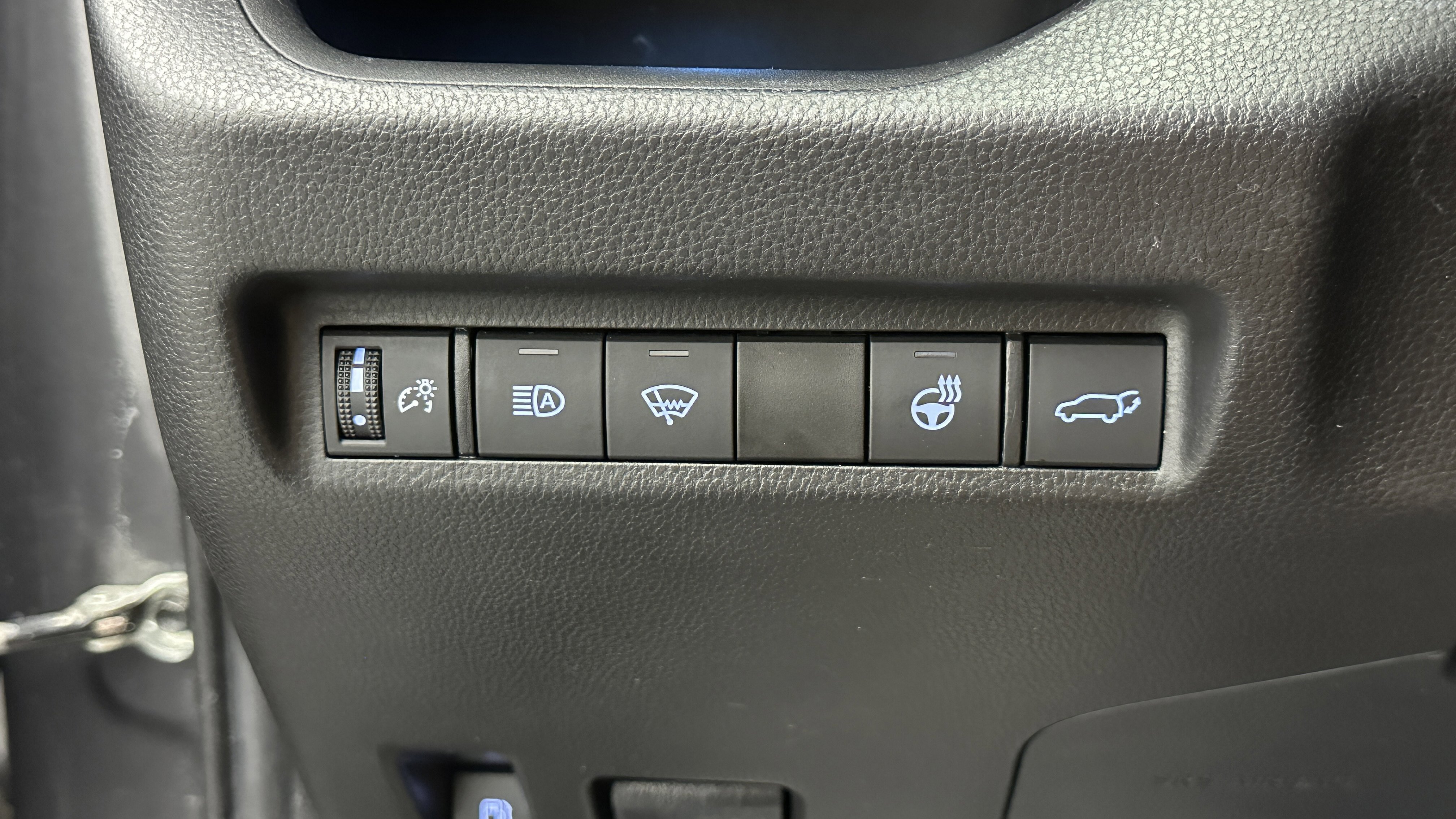 Used 2021 Toyota RAV4 XSE w/ XSE Grade Weather Package image 23